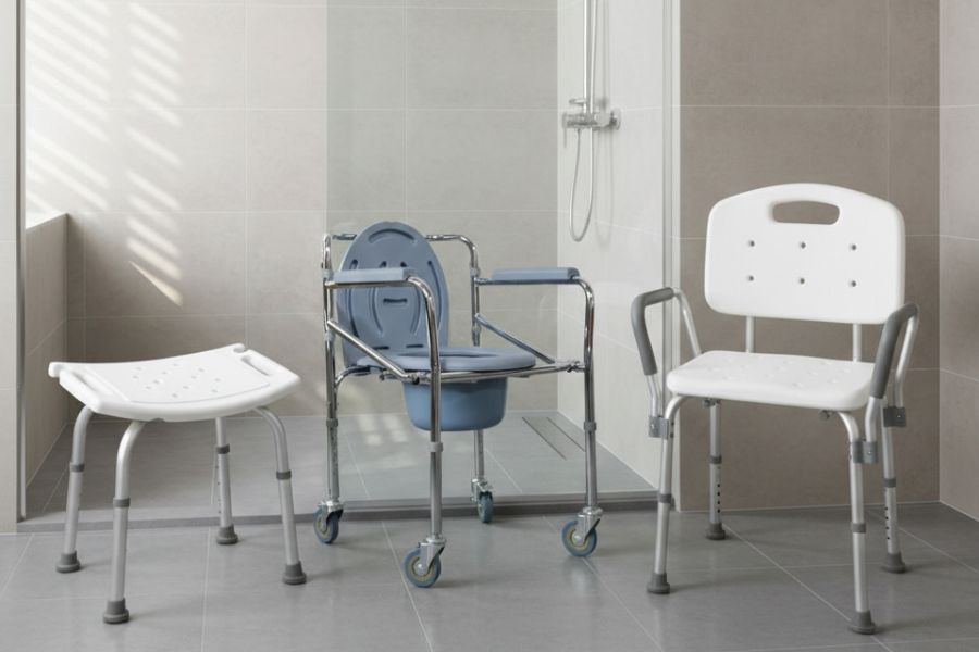 diferença entre banco de banho, banqueta e cadeira higiênica